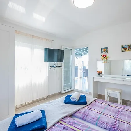 Dragica Apartment Cizici